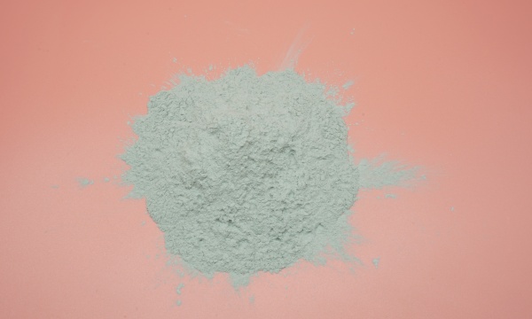 绿碳化硅微粉在精密模具制造中的作用