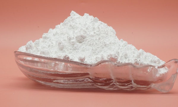 氧化铝粉的奥秘：从矿石到高科技应用