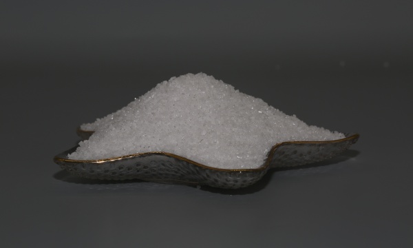 白刚玉砂：打造完美表面的秘密武器